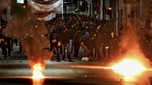 Η ομάδα των «τρελών μηδενιστών» που υπόσχεται να επιφέρει το χάος στους ελληνικούς δρόμους