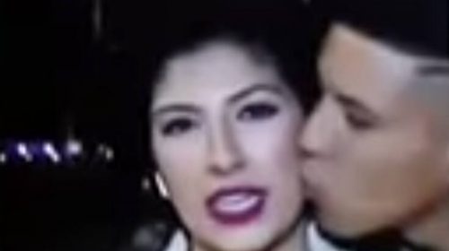 Πλήρωσε 2.400 ευρώ για ένα φιλί live στην τηλεόραση