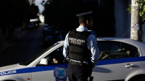 Αρνητικός στο τεστ για τον κορονοϊό ο αλβανός που έφτυσε αστυνομικούς