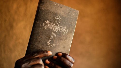 Προφυλακίστηκε πάστορας στην Ουγκάντα: Έλεγε στους πιστούς ότι δεν υπάρχει κορονοϊός