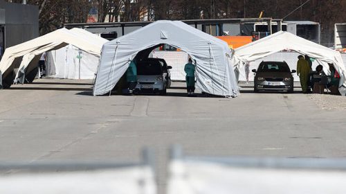 Προειδοποίηση του Βαυαρού πρωθυπουργού για τον κορονοϊό: Τηρείτε τους κανόνες, αλλιώς απαγόρευση εξόδου