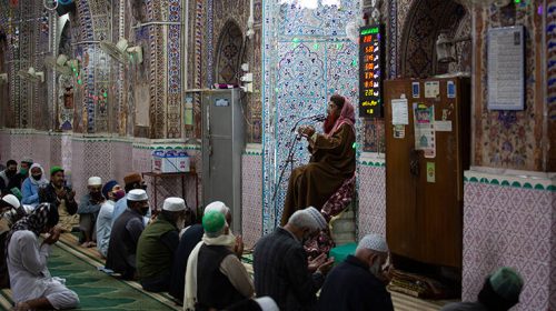 Πακιστάν: Κοσμοσυρροή στα τεμένη για την προσευχή της Παρασκευής παρά την επιδημία του Covid-19