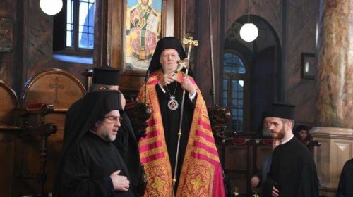 Κεκλεισμένων των θυρών η Θεία Λειτουργία στο Φανάρι