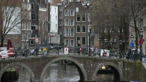 Κορονοϊός: 43 οι νεκροί σήμερα στην Ολλανδία, 4.204 επιβεβαιωμένα κρούσματα