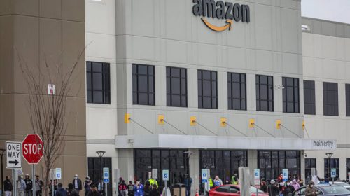 Κορονοϊός: Ο δήμαρχος της Νέας Υόρκης διεξάγει έρευνα για απολυμένο της Amazon μετά από απεργία