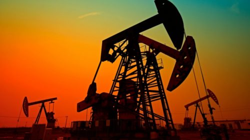 Ιστορική συντριβή για το πετρέλαιο