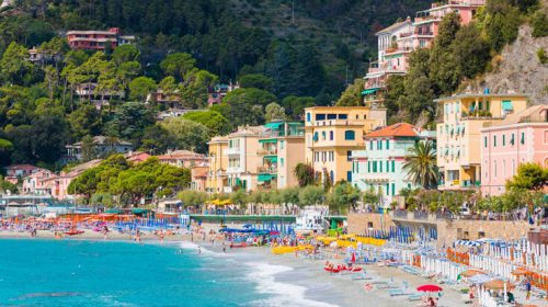 «Πράσινο φως» για οργάνωση των παραλιών στη Γένοβα – «Πλαστικές ασπίδες στις παραλίες;»