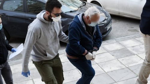 Παιδοκτόνος: «Με χτύπησε. Έφαγα πολλές… Θόλωσα! Δεν θυμάμαι πόσες φορές τον πυροβόλησα»