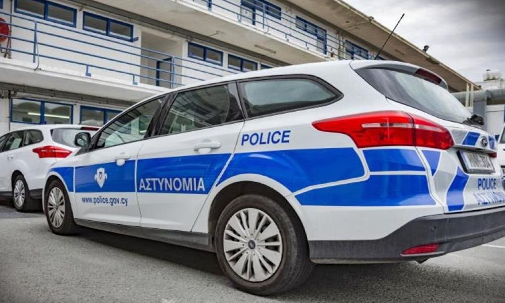 Αλλοδαποί επιτέθηκαν σε αστυνομικούς και τους έφτυσαν επειδή τους έκαναν παρατήρηση Αλλοδαποί επιτέθηκαν σε αστυνομικούς και τους έφτυσαν επειδή τους έκαναν παρατήρηση