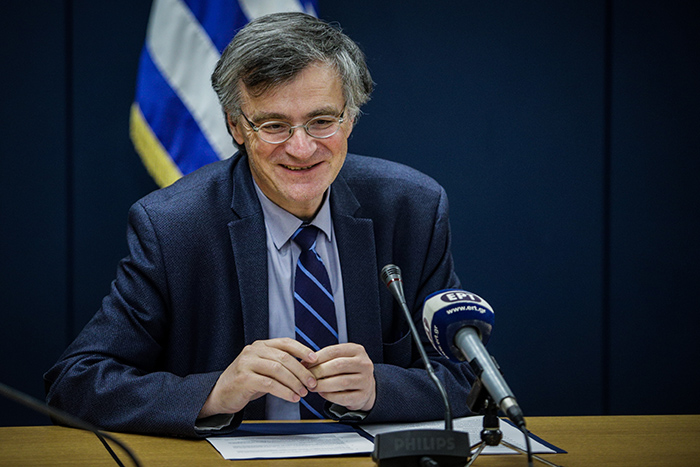 Μήπως μας δουλεύουν; Μήπως μας δουλεύουν;