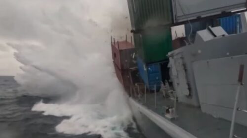 Η στιγμή που υποβρύχιο του ΝΑΤΟ βυθίζει νορβηγική φρεγάτα με τορπίλη