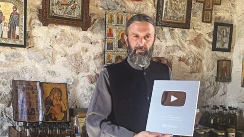 Το ράσο που έκρυβε κοκαΐνη: Πώς ο YouTuber «πατέρας Παρθένιος» έστησε κύκλωμα με «φανουρόπιτες» και μετανάστες