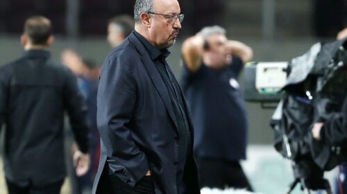 Τρίζουν καρέκλες στο Κορωπί: Η σύσκεψη Κορόνα-Κοτσόλη-Μπενίτεθ και οι δύο που «πληρώνουν το μάρμαρο»