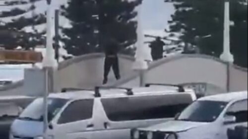 Λουτρό αίματος στο Σίδνεϊ: «Γάζωσαν» κόσμο στην παραλία – 12 νεκροί και ανθρωποκυνηγητό