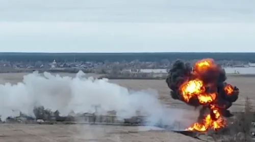 Η στιγμή που ρωσικό Mi-35 γίνεται κομμάτια στον αέρα – Πλάνα που κόβουν την ανάσα