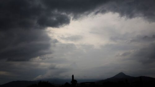 Ο καιρός της εβδομάδας: Χαλαρό ξεκίνημα, αλλά… έρχονται έντονες βροχές