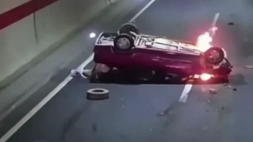 Σκληρές εικόνες από τη στιγμή που ΙΧ καρφώνεται σε μπετονιέρα